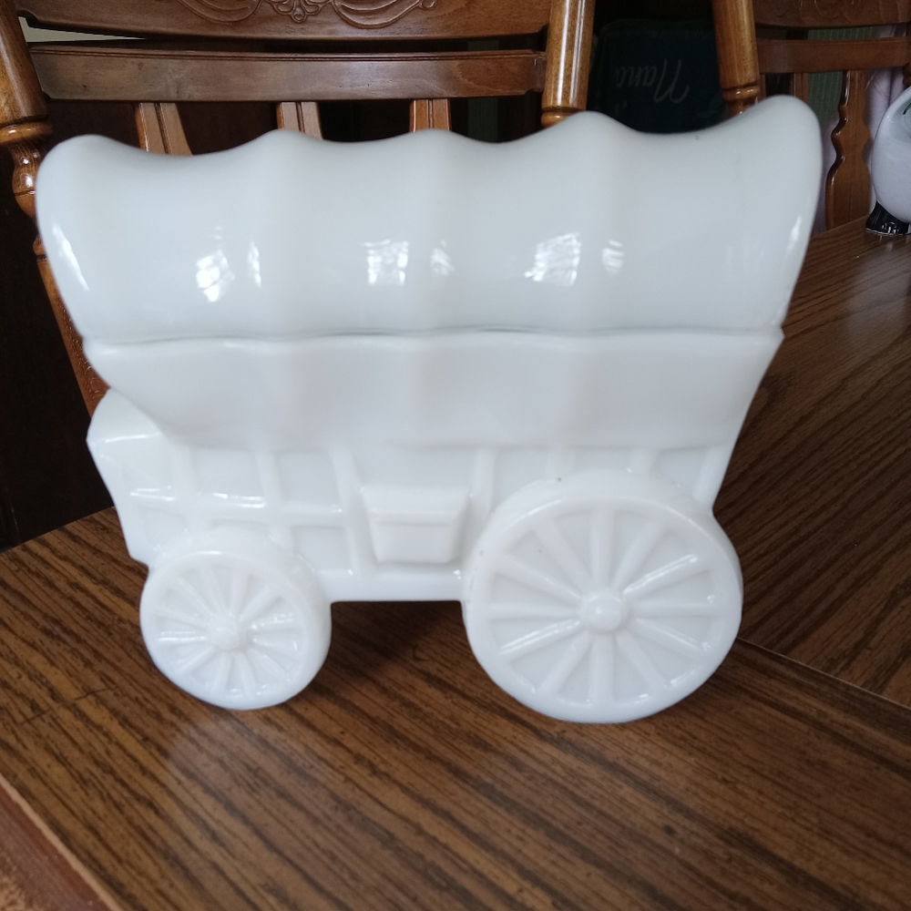 Vintage Rare K.R.Haley Prairie Schooner in milk glass